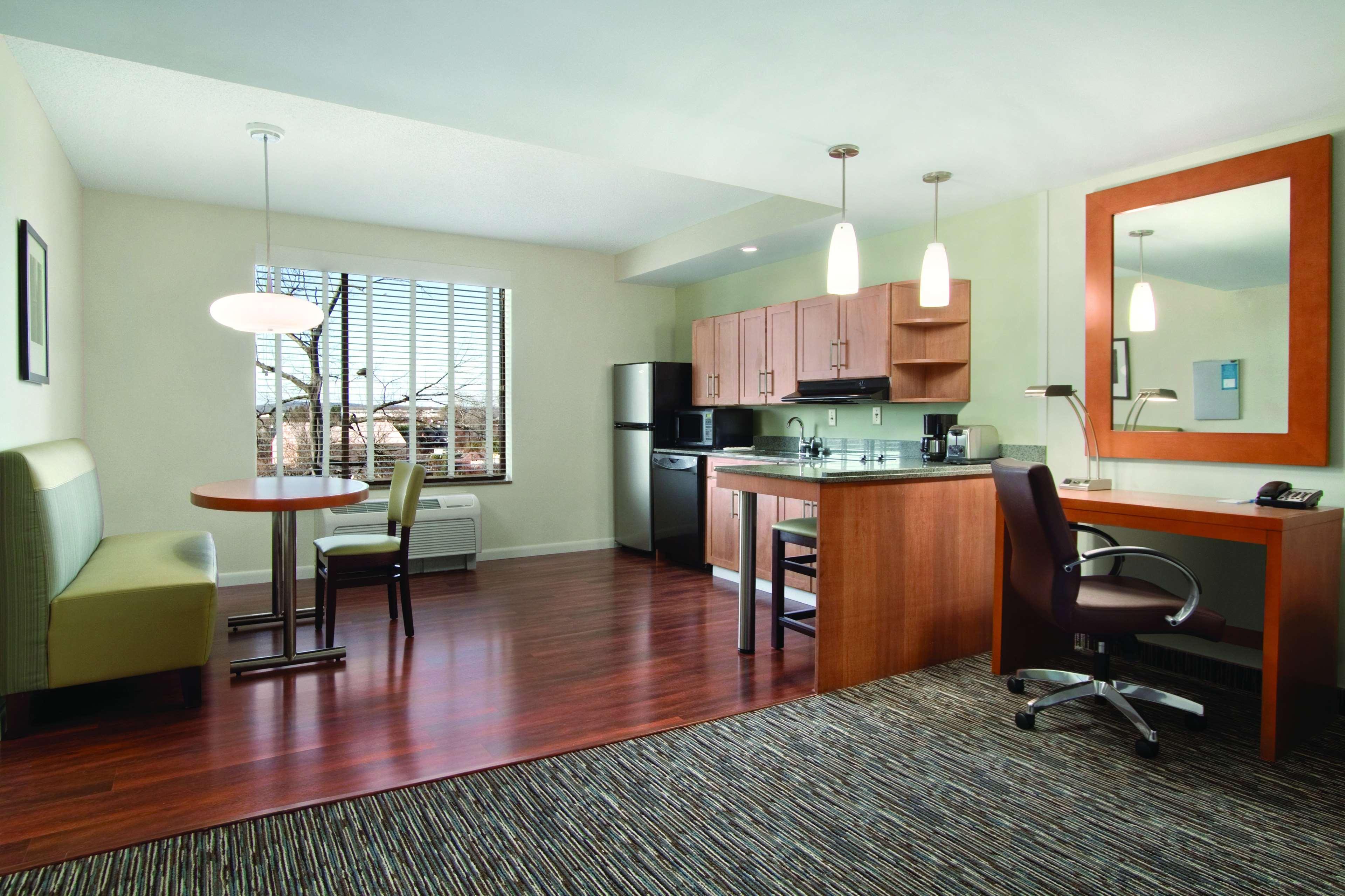 Hotel Hyatt House Hartford North/Windsor Extérieur photo